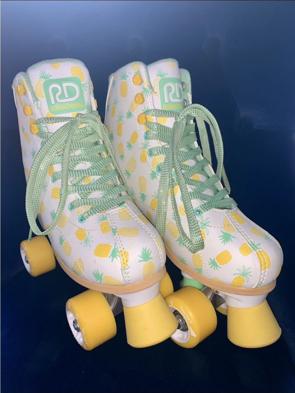 Candy girl Lucy Adjustable Roller Skates, Roller Derby Elite Size  Youth 3-6 NEW